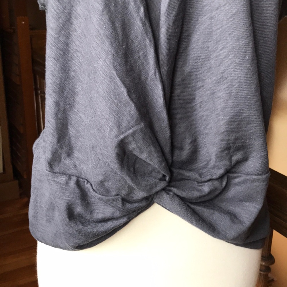 Universal Thread top - Picture 3 of 7